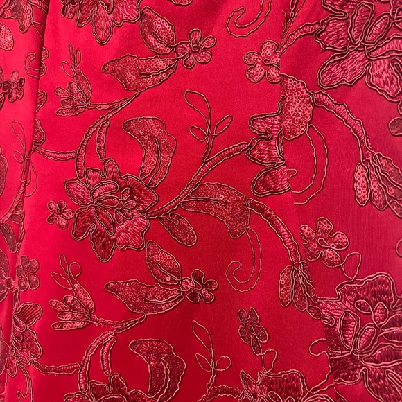 CALVIN KLEIN RED EMBROIDERED LACE DETAIL SHEATH DRESS - Picture 6 of 11